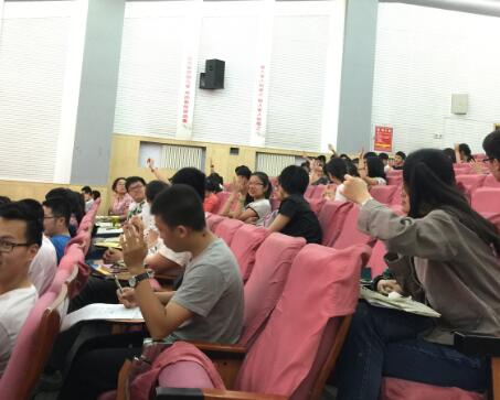家樂福（杭州）《商超一線營業員服務禮儀》培訓課程